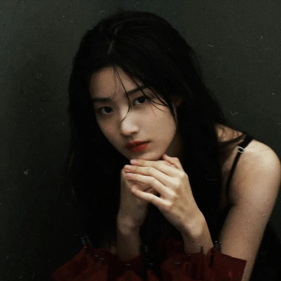 小犬与女孩